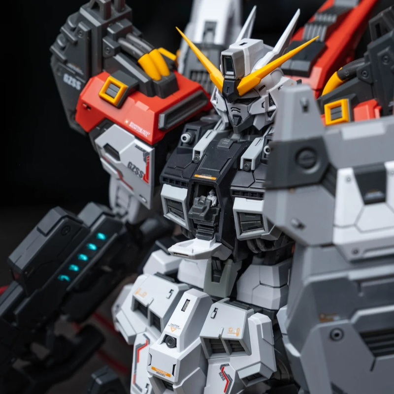 Gundam Model Mg - ZZA REGUS GZSS-OX-001 كابتن موبايل سوت