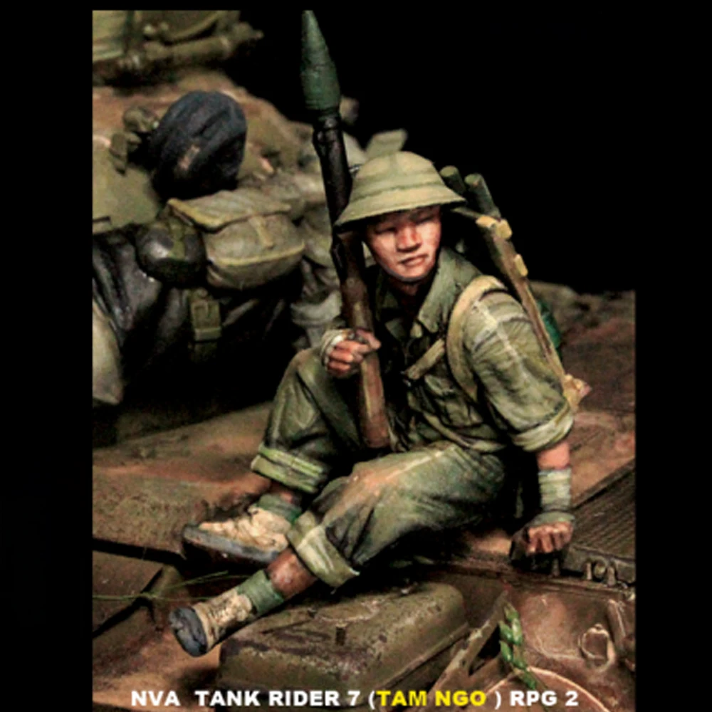 Model Kit Walmart - 1/35 NVA Tank RIDER 7، RPD