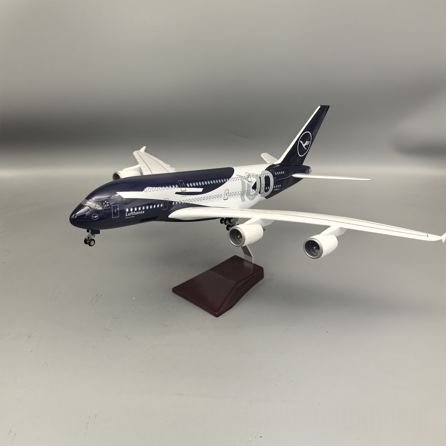 نموذج طائرة لوفتهانزا A380 الج - مراجعة Model Kit Plane وسعره