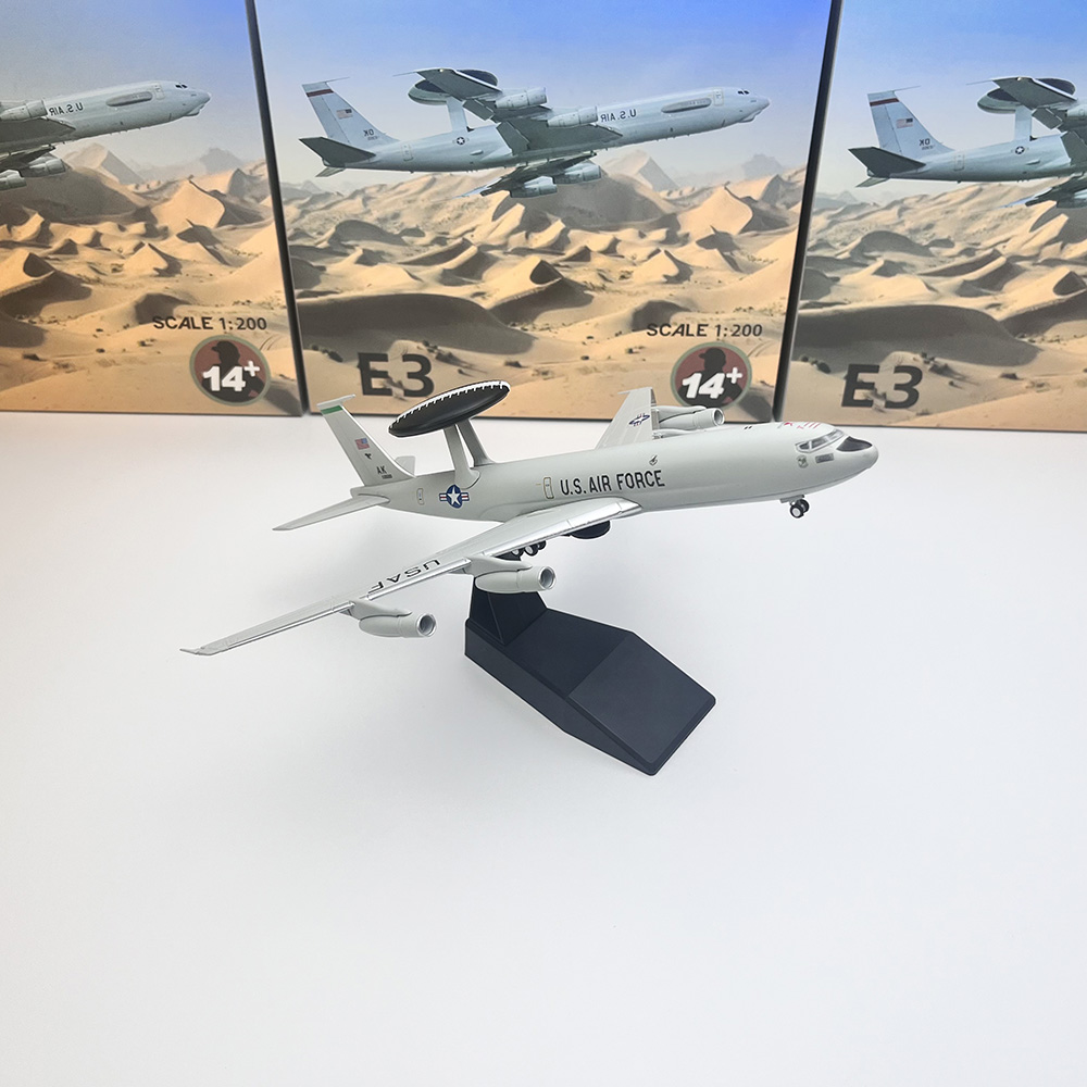 نموذج طائرة E3 بمقياس 1/200، ن - مراجعة Model Kit Plane وسعره